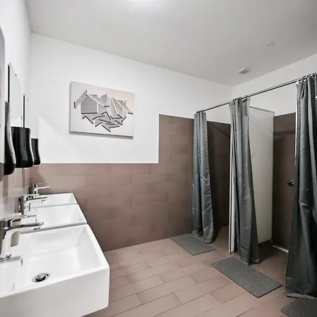 趣味旅馆 * 里耶卡